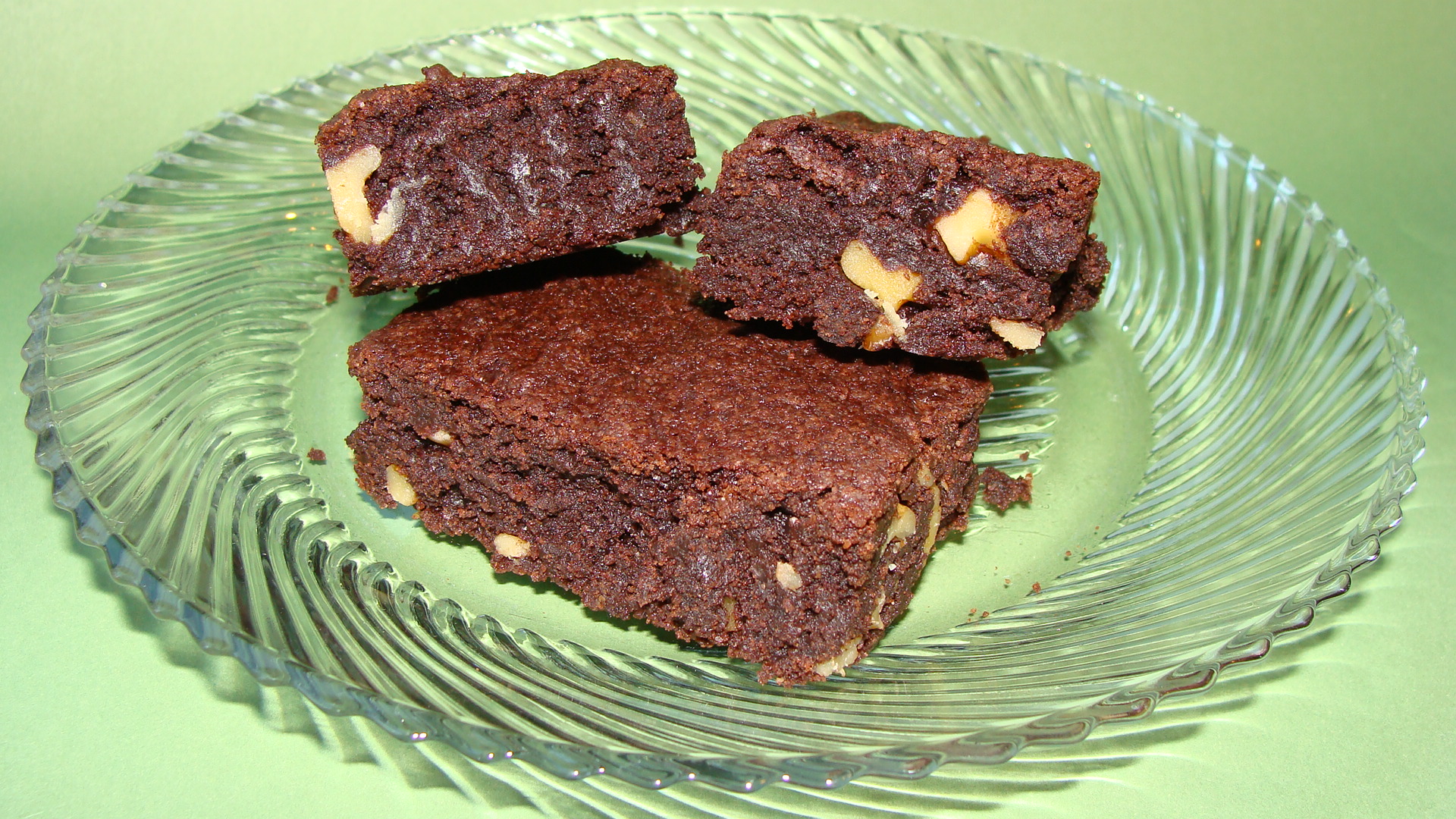 Never Fail Brownies with Nuts
